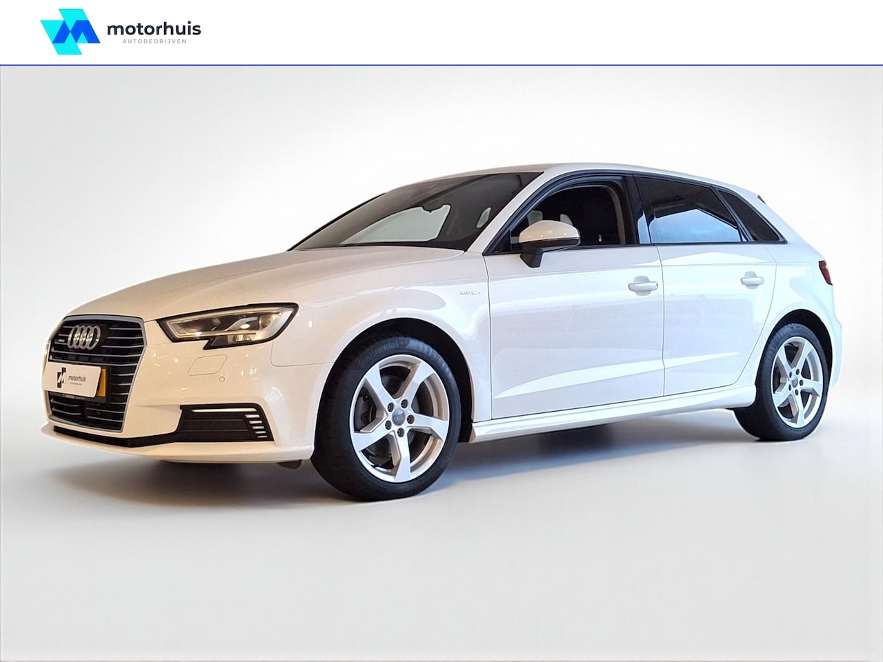 Audi A3 Sportback - 1.4 TFSI 204pk PHEV Sport AUTOMAAT VIRTUAL STOELV LMV NAVI LED - AutoWereld.nl
