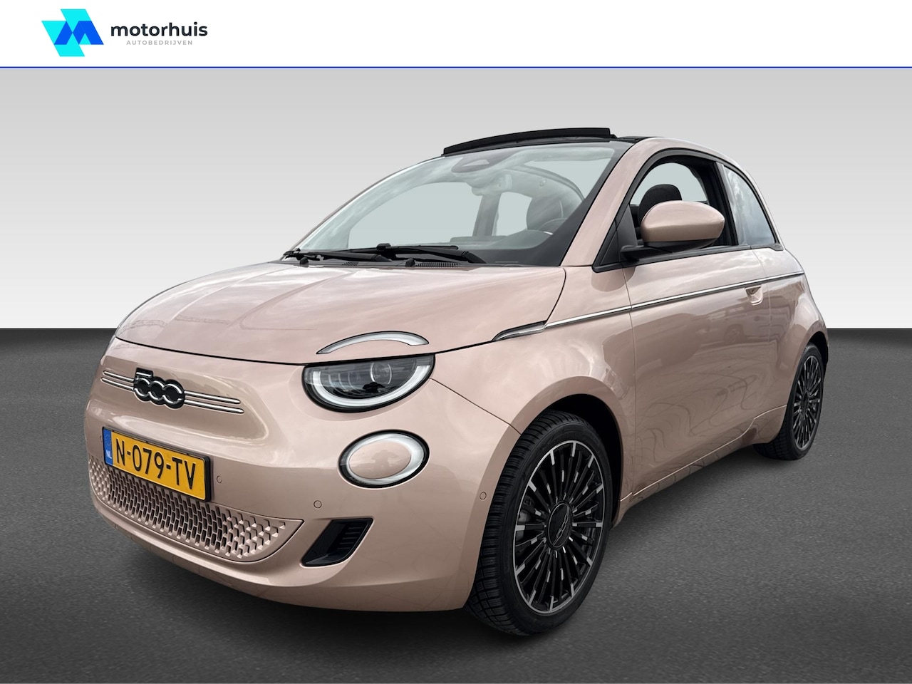 Fiat 500 C - 42kWh 118PK AUTOMAAT ICON CABRIOLET FULL LED NAVI WINTERPACK CAMERA - AutoWereld.nl