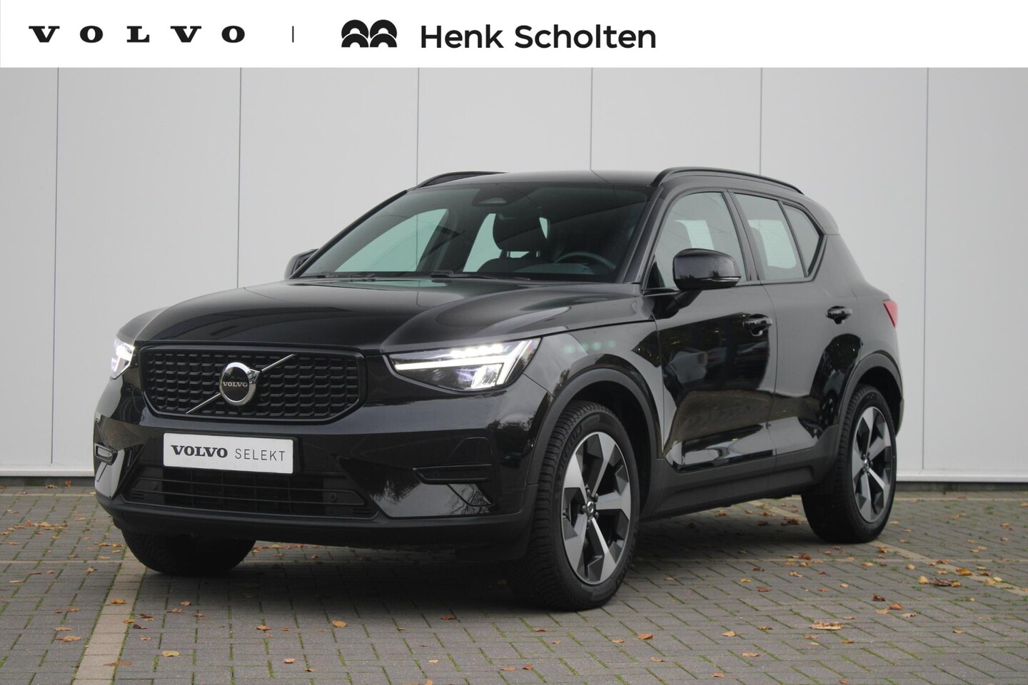 Volvo XC40 - B4 Plus Dark | Premium audio by Harman Kardon | Power Seats incl. Memory | Verwarmbare voo - AutoWereld.nl