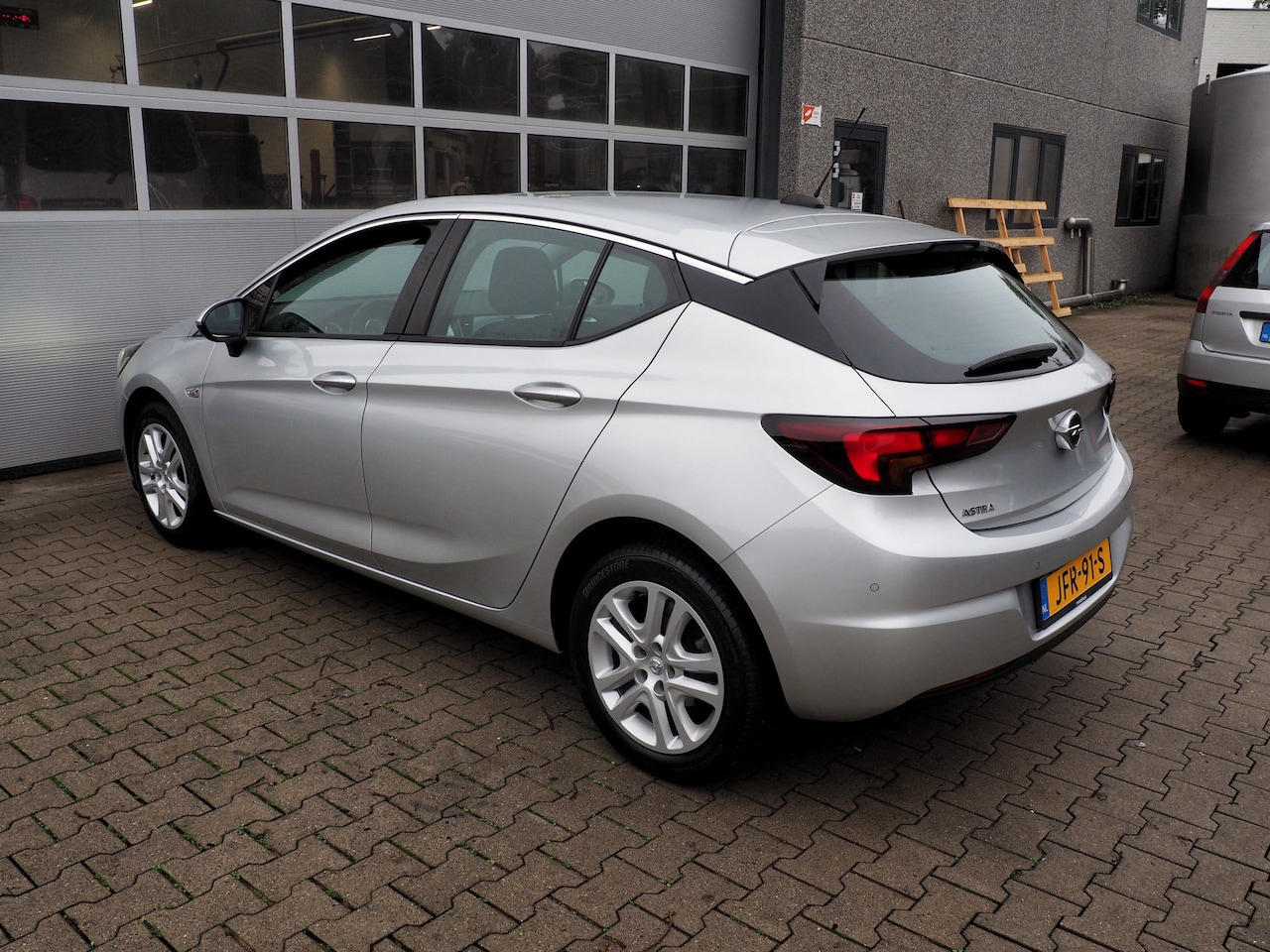 Opel Astra - 1.6 CDTI 110pk 120 Jaar Edition AIRCO CRUISE NAVI