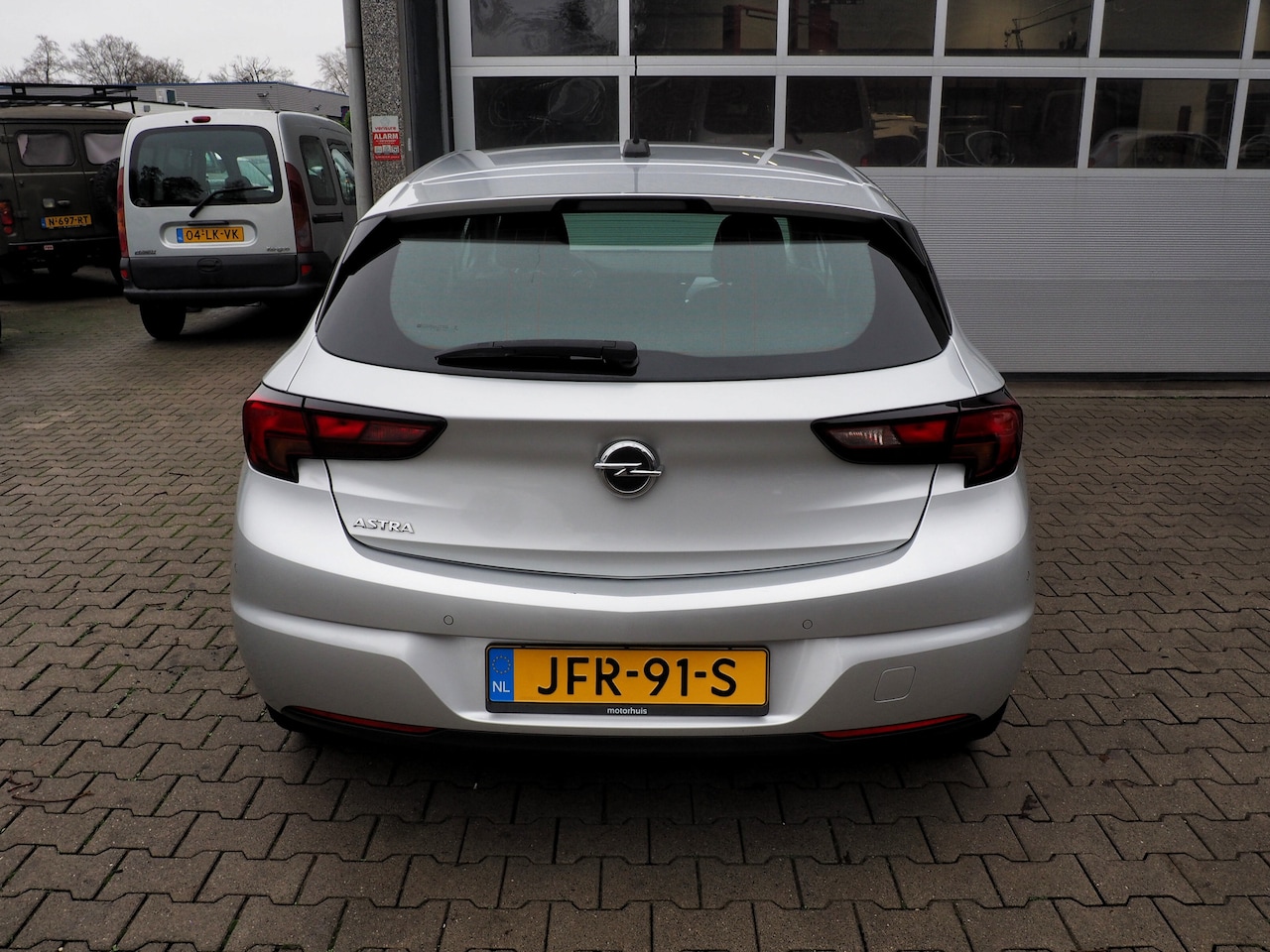 Opel Astra - 1.6 CDTI 110pk 120 Jaar Edition AIRCO CRUISE NAVI