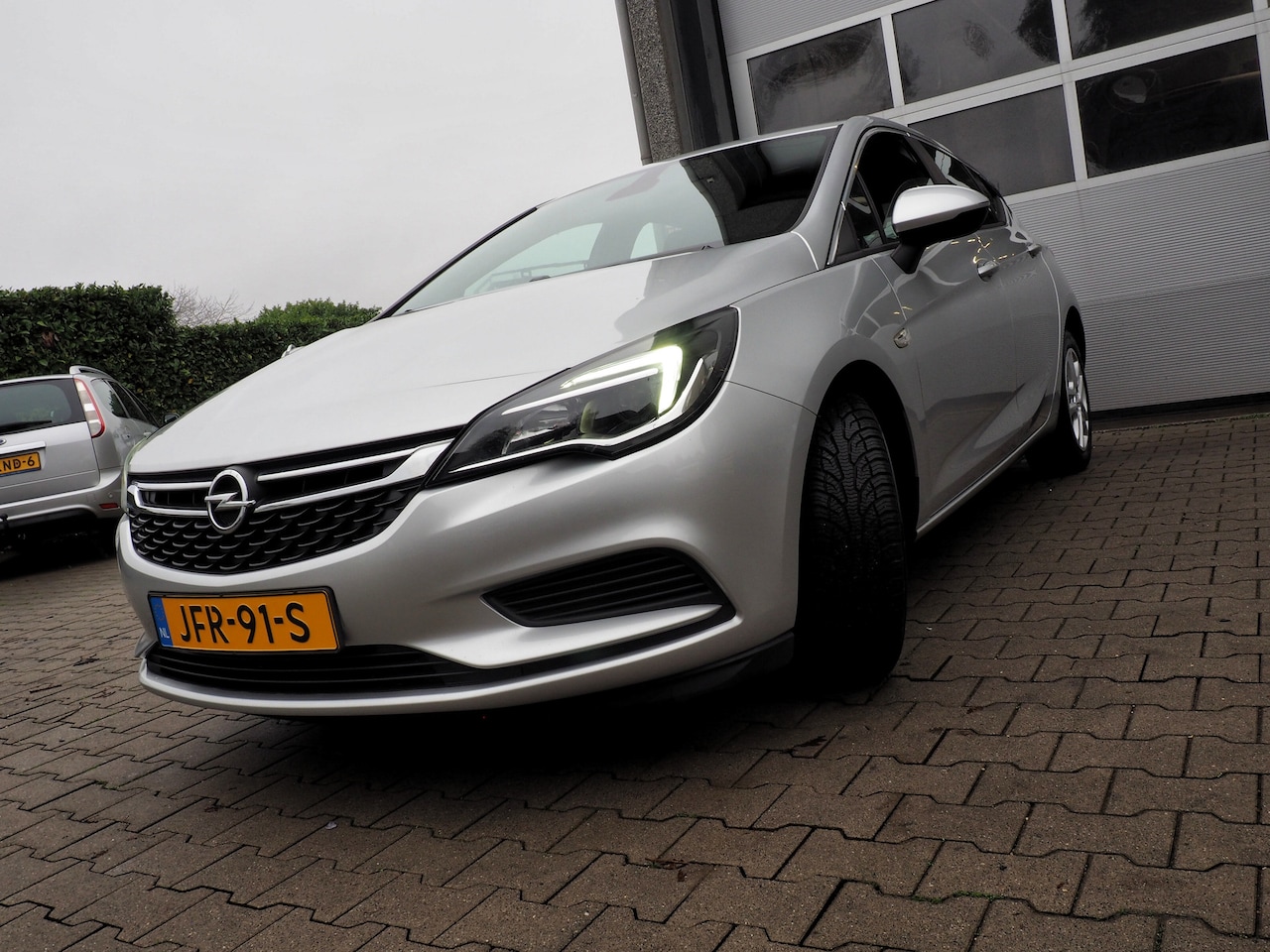 Opel Astra - 1.6 CDTI 110pk 120 Jaar Edition AIRCO CRUISE NAVI