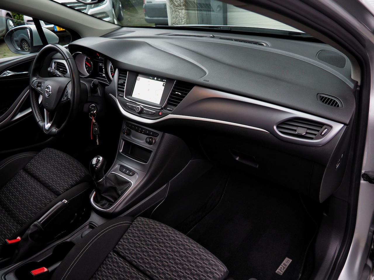 Opel Astra - 1.6 CDTI 110pk 120 Jaar Edition AIRCO CRUISE NAVI