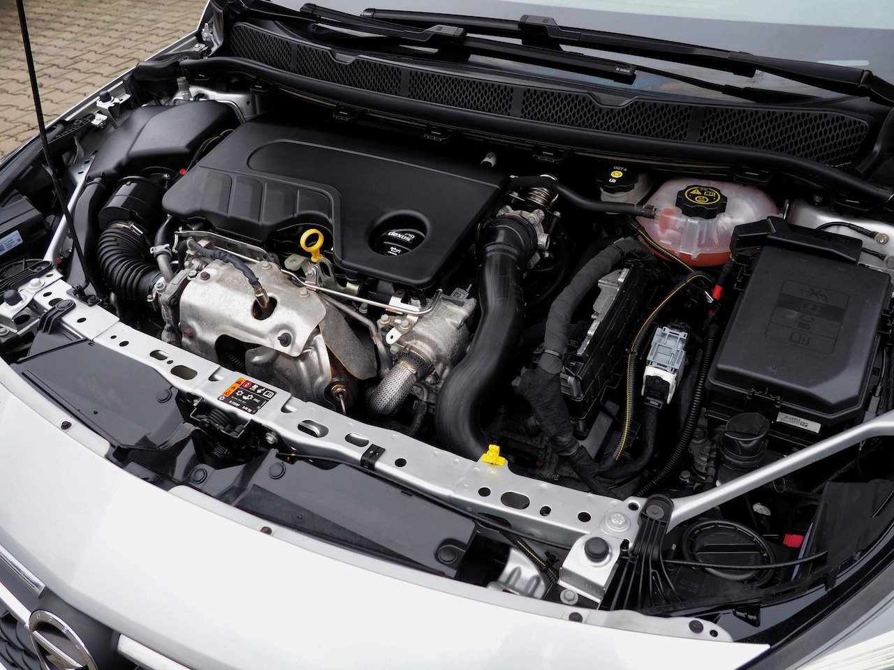 Opel Astra - 1.6 CDTI 110pk 120 Jaar Edition AIRCO CRUISE NAVI