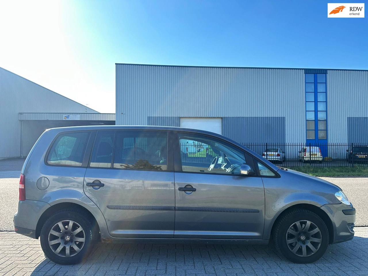 Volkswagen Touran - 1.6 Trendline Business7 Persoons Airco cruise - AutoWereld.nl