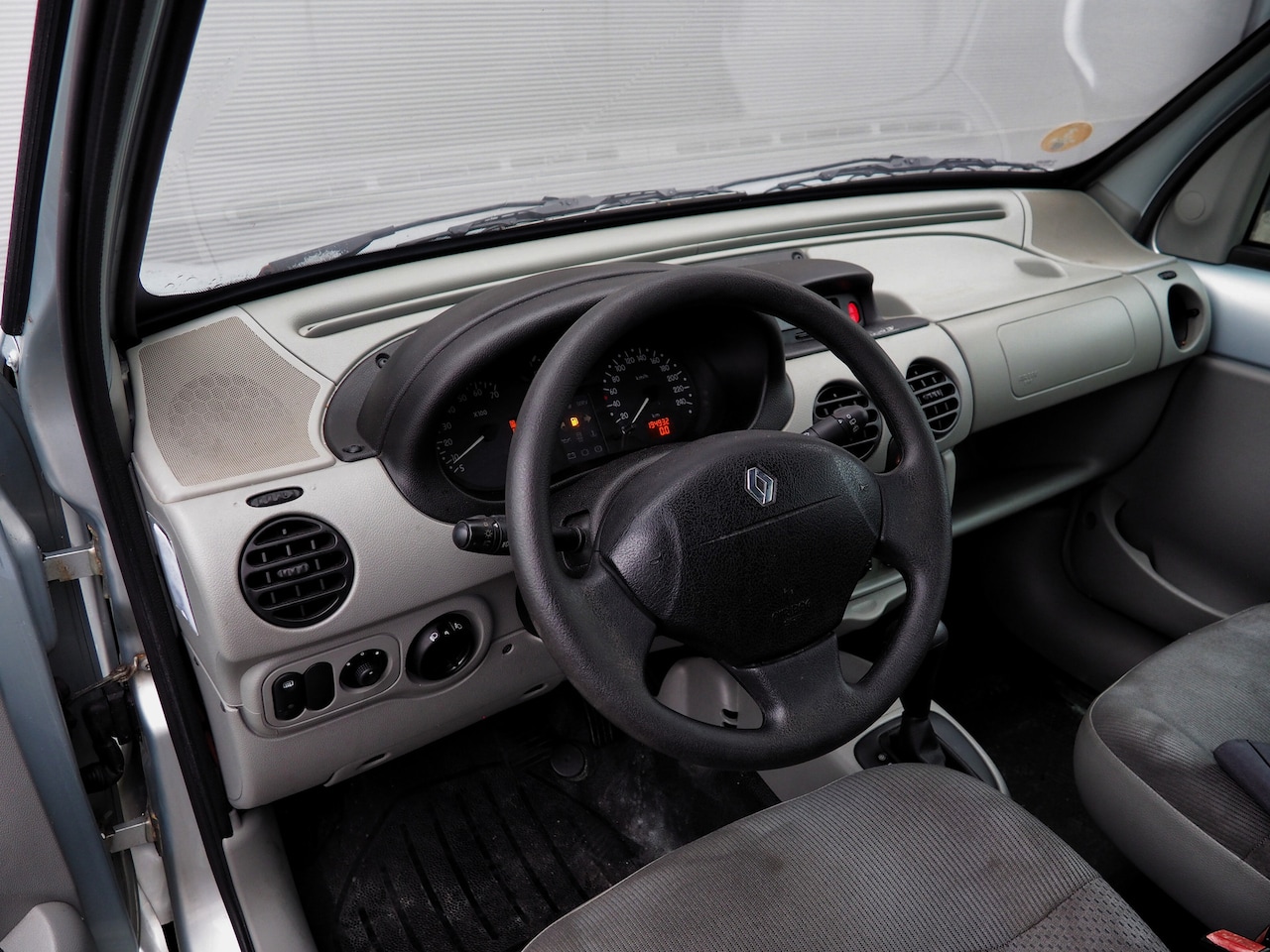 Renault Kangoo - 1.4 Privilège EXPORT!! AUTOMAAT.