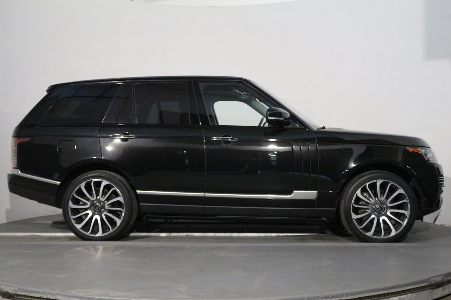 Land Rover Range Rover - 5.0 V8 Autobiography 5.0 V8 Autobiography 510 PK, PERFECTE CONDITIE, EXPORTPRIJS INCLUSIEF BTW, EXCLUSIEF BPM - AutoWereld.nl