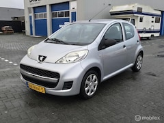 Peugeot 107 - 1.0-12V XR 2011