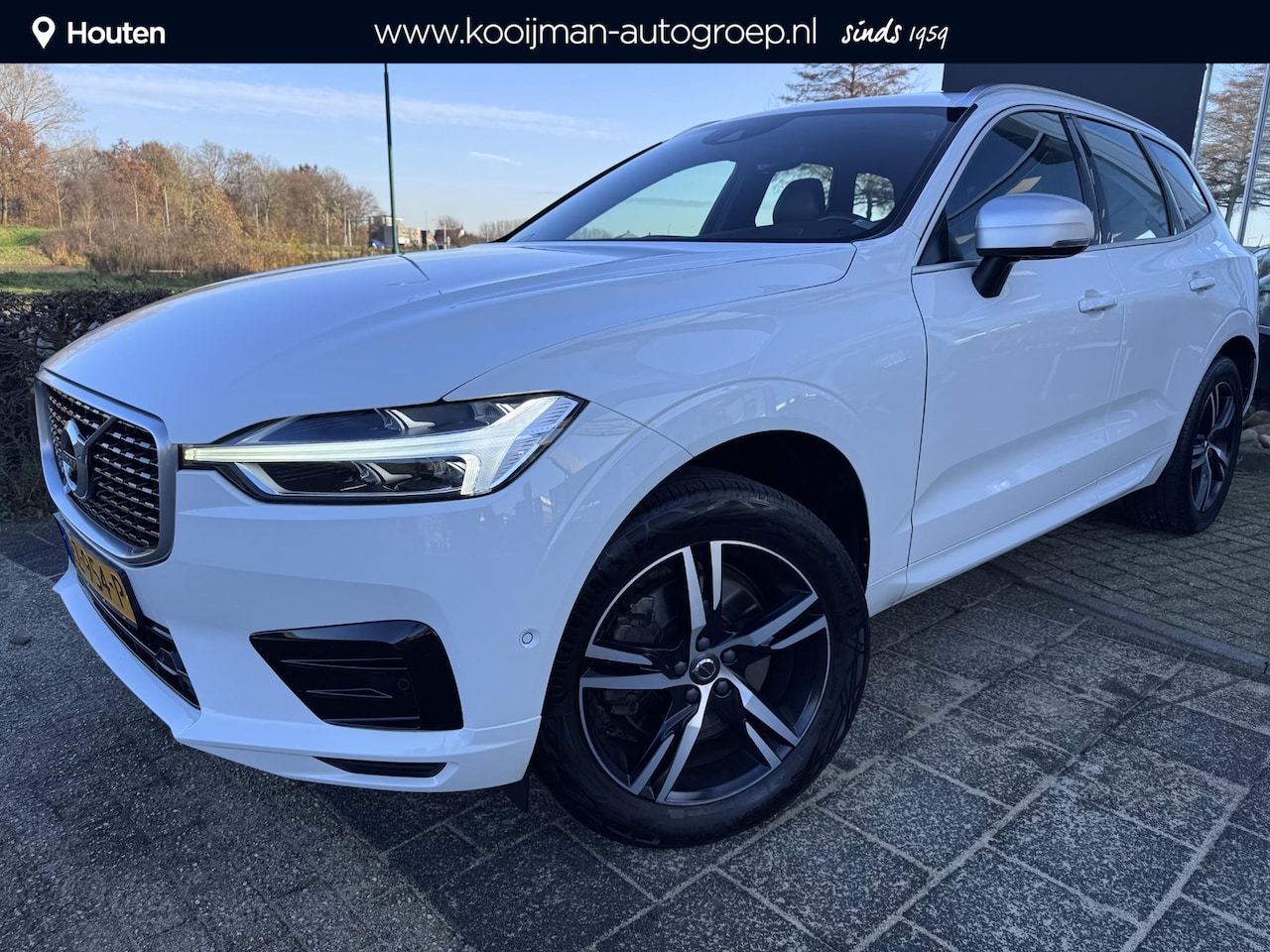 Volvo XC60 - 2.0 T5 R-Design 2.0 T5 R-Design , Eerste eigenaar, Dealer onderhouden, Trekhaak, 360 Camera, Vol Leder, Pa - AutoWereld.nl