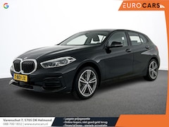BMW 1-serie - 118i Business Edition Automaat Navigatie Apple Carplay/Android Auto Parkeersensoren Cruise