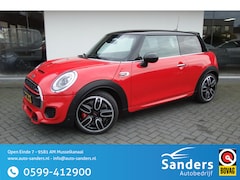 MINI John Cooper Works - 2.0 Chili / NL auto/ 18 inch/ Camera/ Stoelverwarming/ 1ste eigenaar