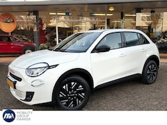 Fiat 600e - RED 54 kWh | Carplay | Cruise control | Parkeer sensoren |