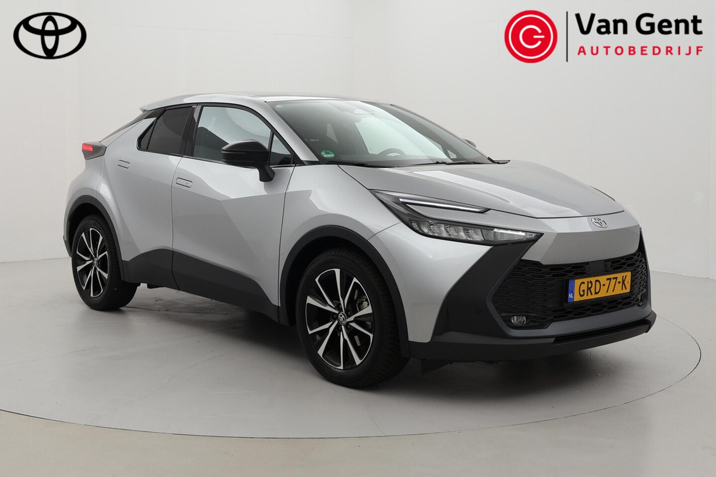 Toyota C-HR - 1.8 Hybrid 140 Dynamic | Navigatie | Dodehoek detectie | Parkeersensoren voor/achter | Ada - AutoWereld.nl