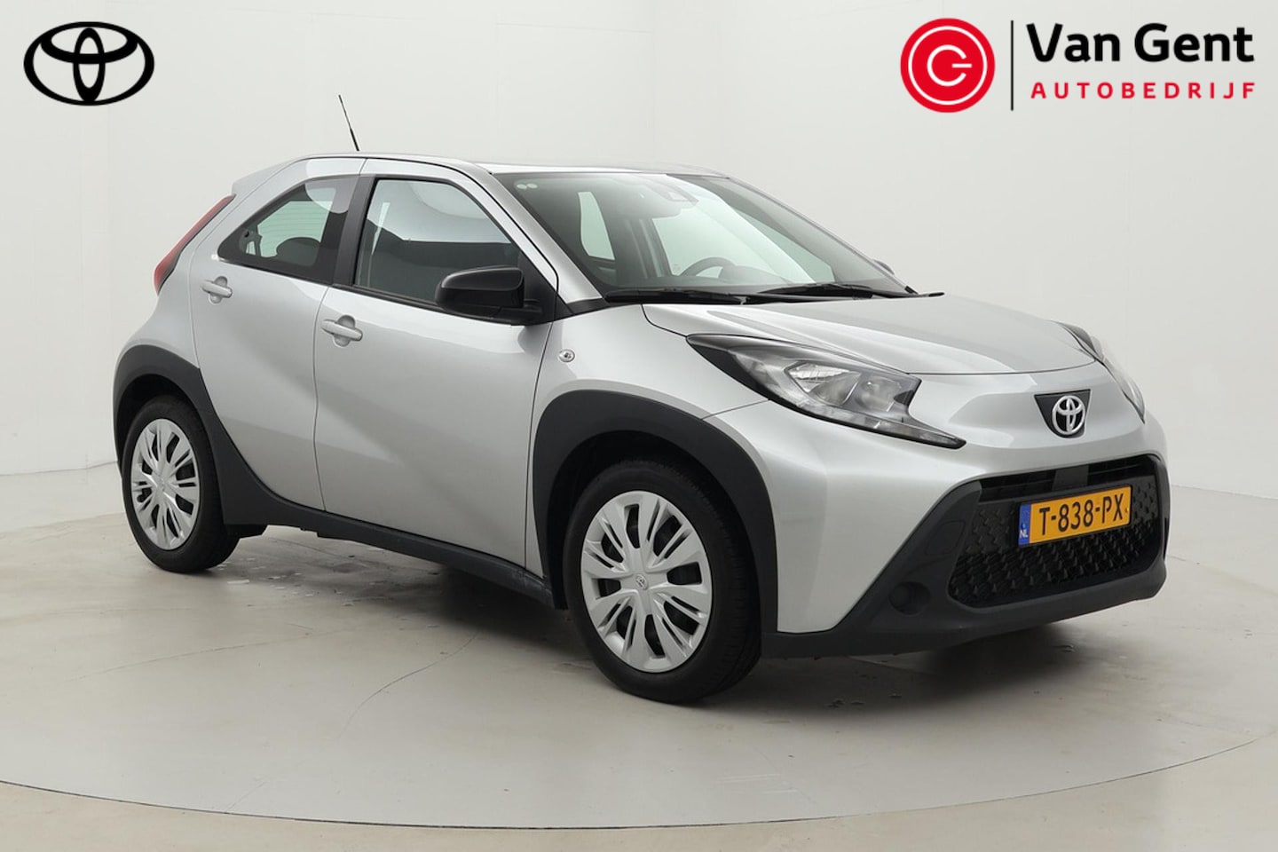 Toyota Aygo X - 1.0 VVT-i MT Play | Apple Carplay / Android Auto | Adaptive Cruise | Airco | Camera | Rijs - AutoWereld.nl