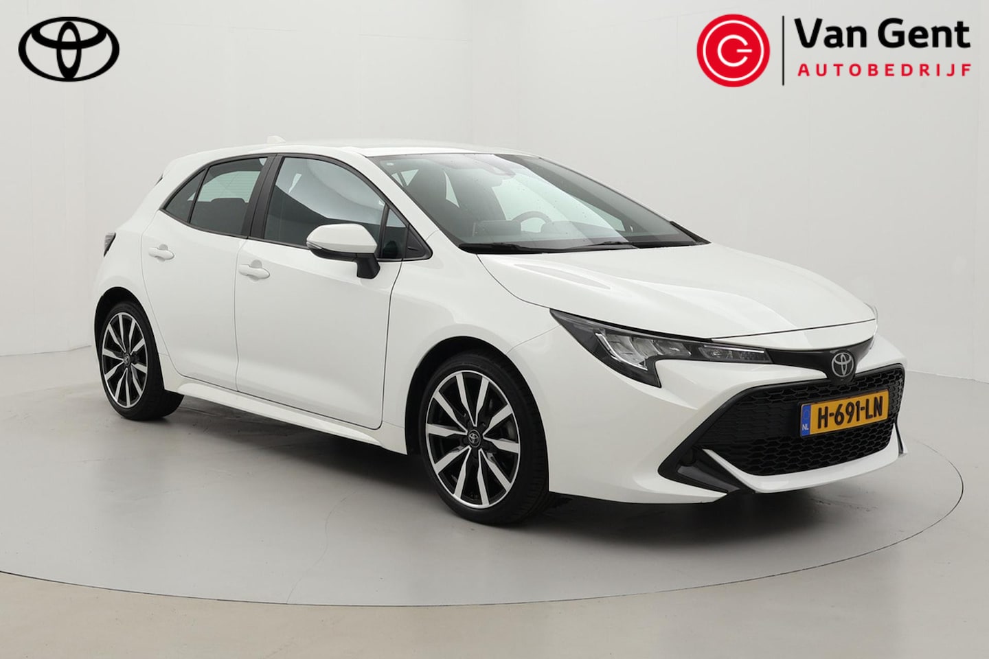 Toyota Corolla - 1.2 Turbo Active | Private Lease vanaf 376,- p/m | Navigatie | Adaptive Cruise | 18 inch - AutoWereld.nl