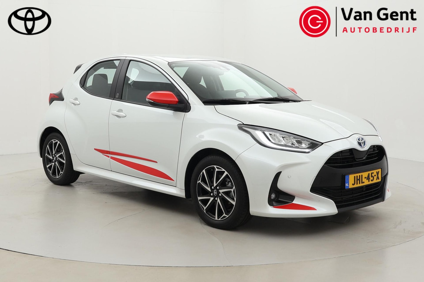 Toyota Yaris - 1.5 Hybrid Dynamic | Dodehoek detectie | Stoelverwarming | Parkeersensoren voor/achter | A - AutoWereld.nl
