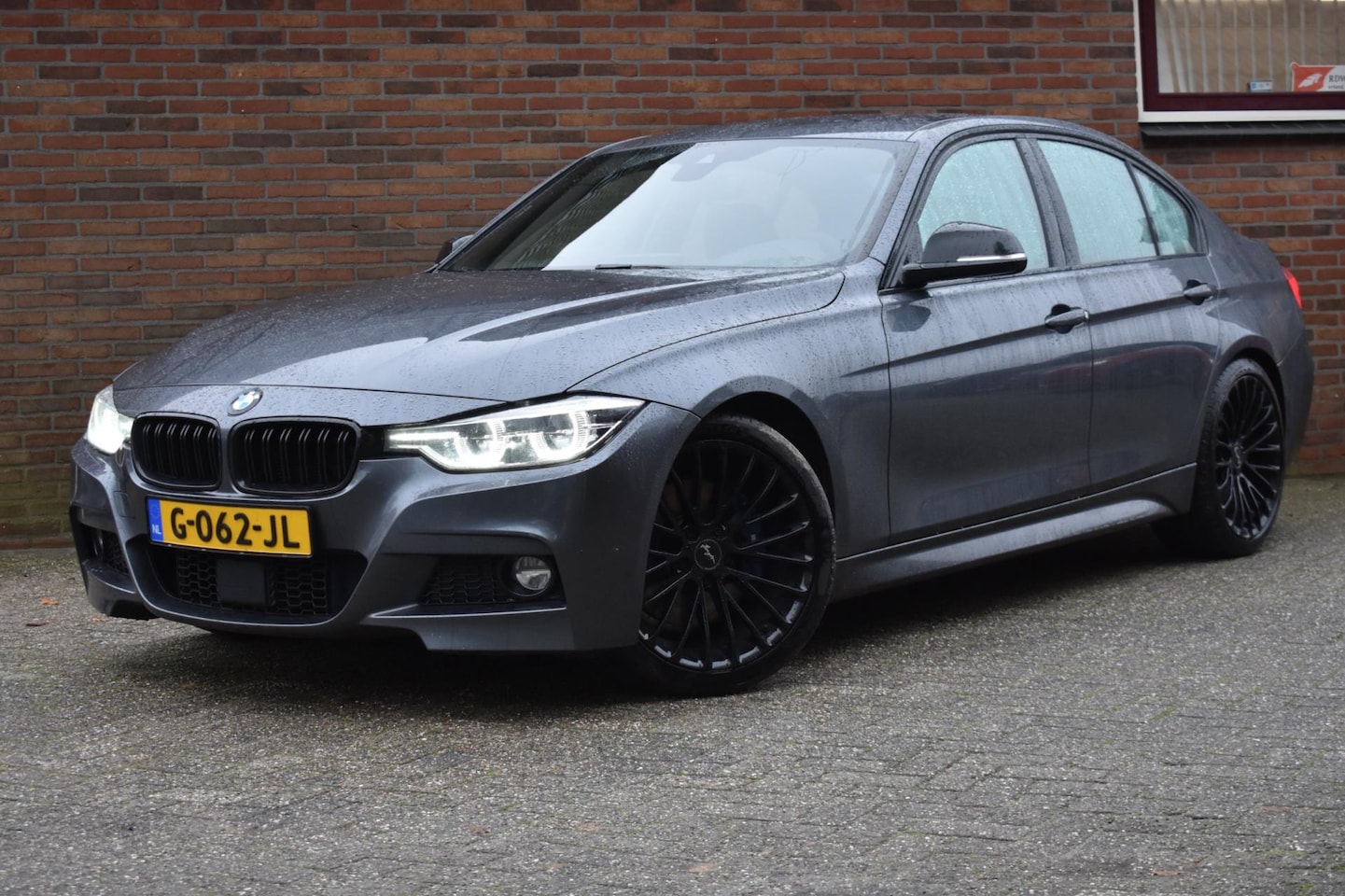 BMW 3-serie - 330d xDrive M Sport '16 Xenon M Pakket Clima Cruise - AutoWereld.nl