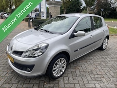 Renault Clio - 1.6-16V Dynamique Luxe