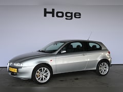 Alfa Romeo 147 - 1.6 T.Spark Distinctive Airco Cruise Control Direct Leverbaar Inruil Mogelijk