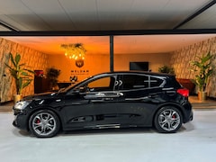 Ford Focus - 1.0 EcoBoost ST Line Business Garantie Head-Up Camera PDC Cruise Navi Clima LED DAB Rijkla