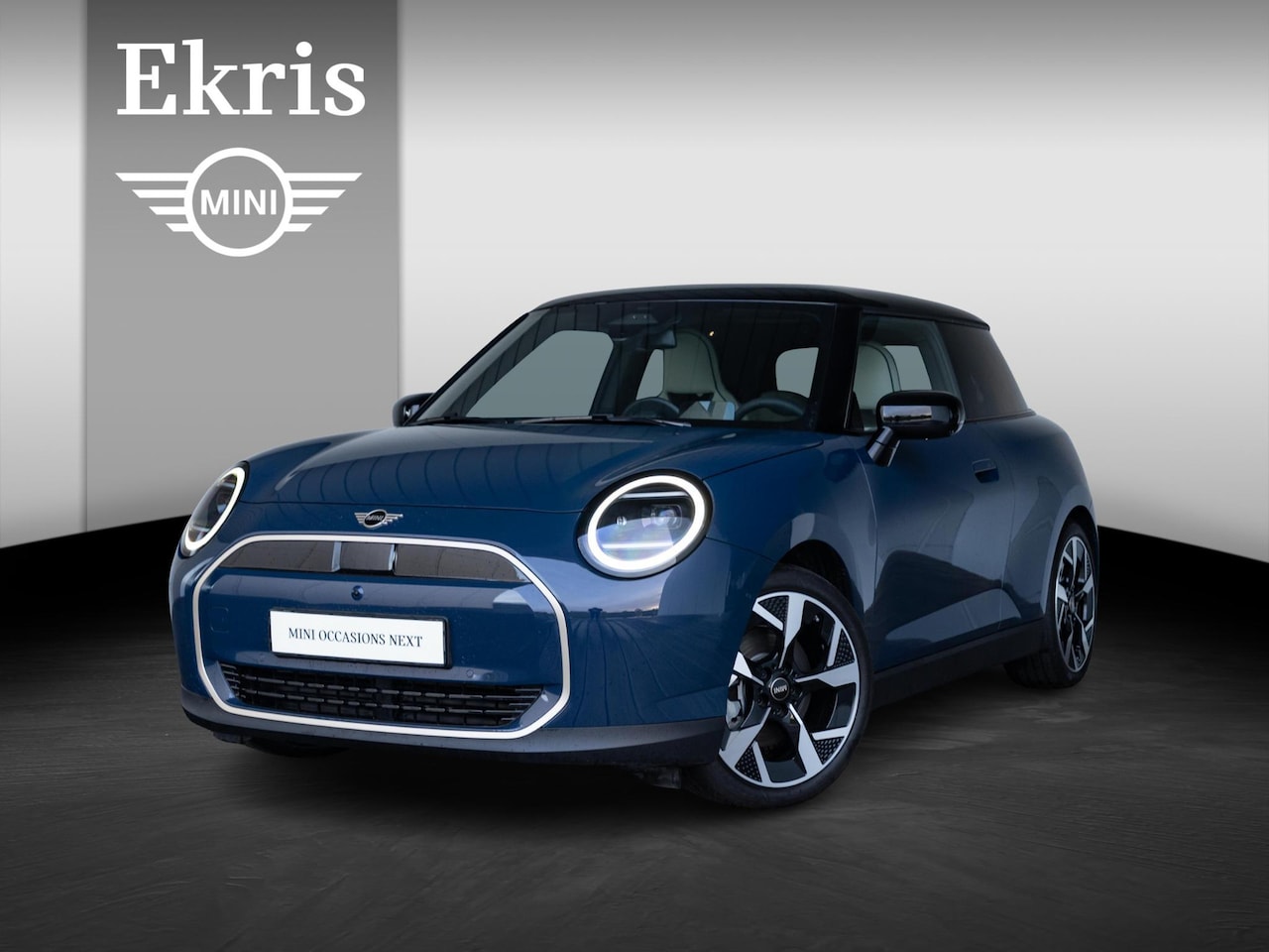 MINI John Cooper Works - Mini E Cooper M 40.7 kWh Favoured + L pakket - AutoWereld.nl