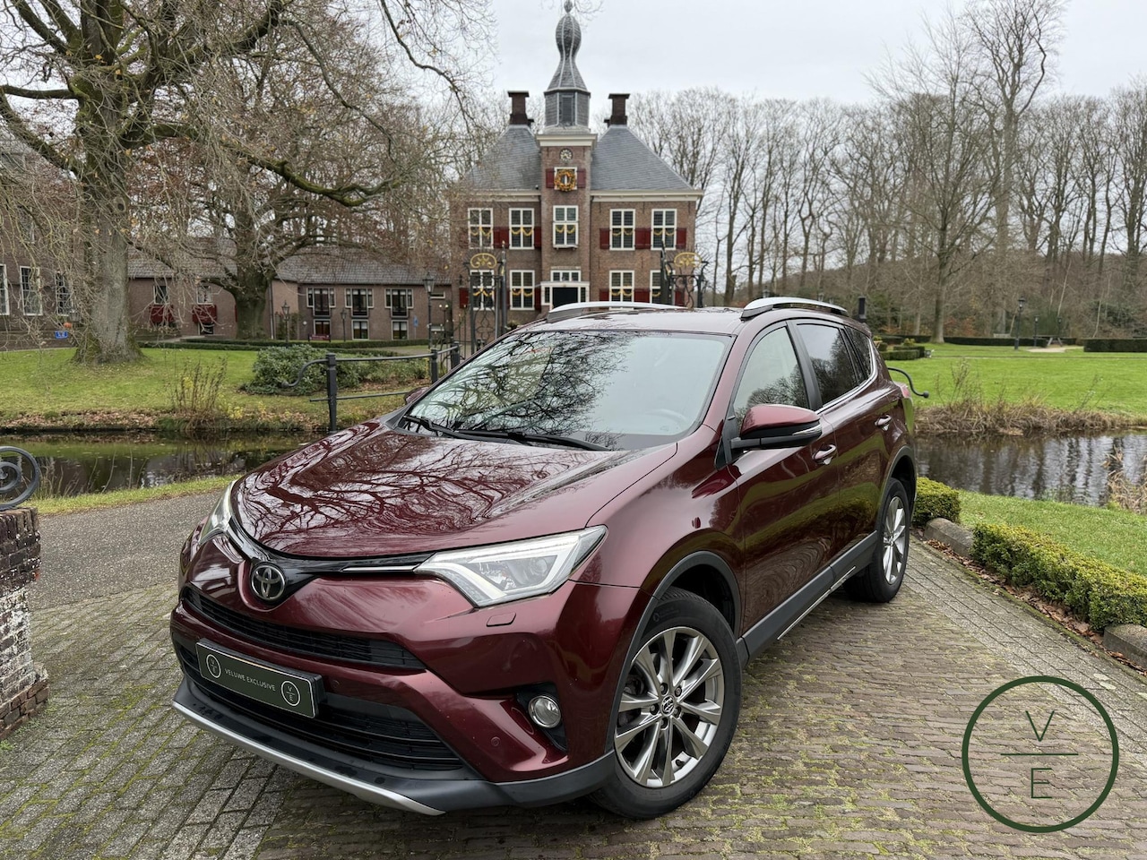 Toyota RAV4 - 2.0 VVT-i AWD Executive Business | Navi | Cruise | Trekhaak | - AutoWereld.nl