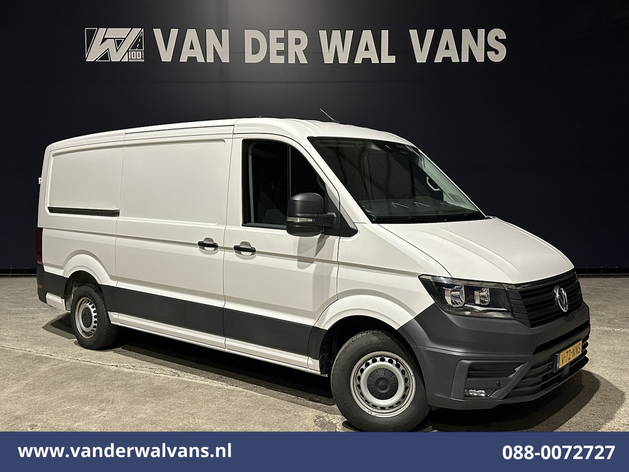 Volkswagen Crafter - 2.0 TDI 177pk L3H2 L2H1 Euro6 Airco | Navigatie | Cruisecontrol | Parkeersensoren 3000kg t - AutoWereld.nl