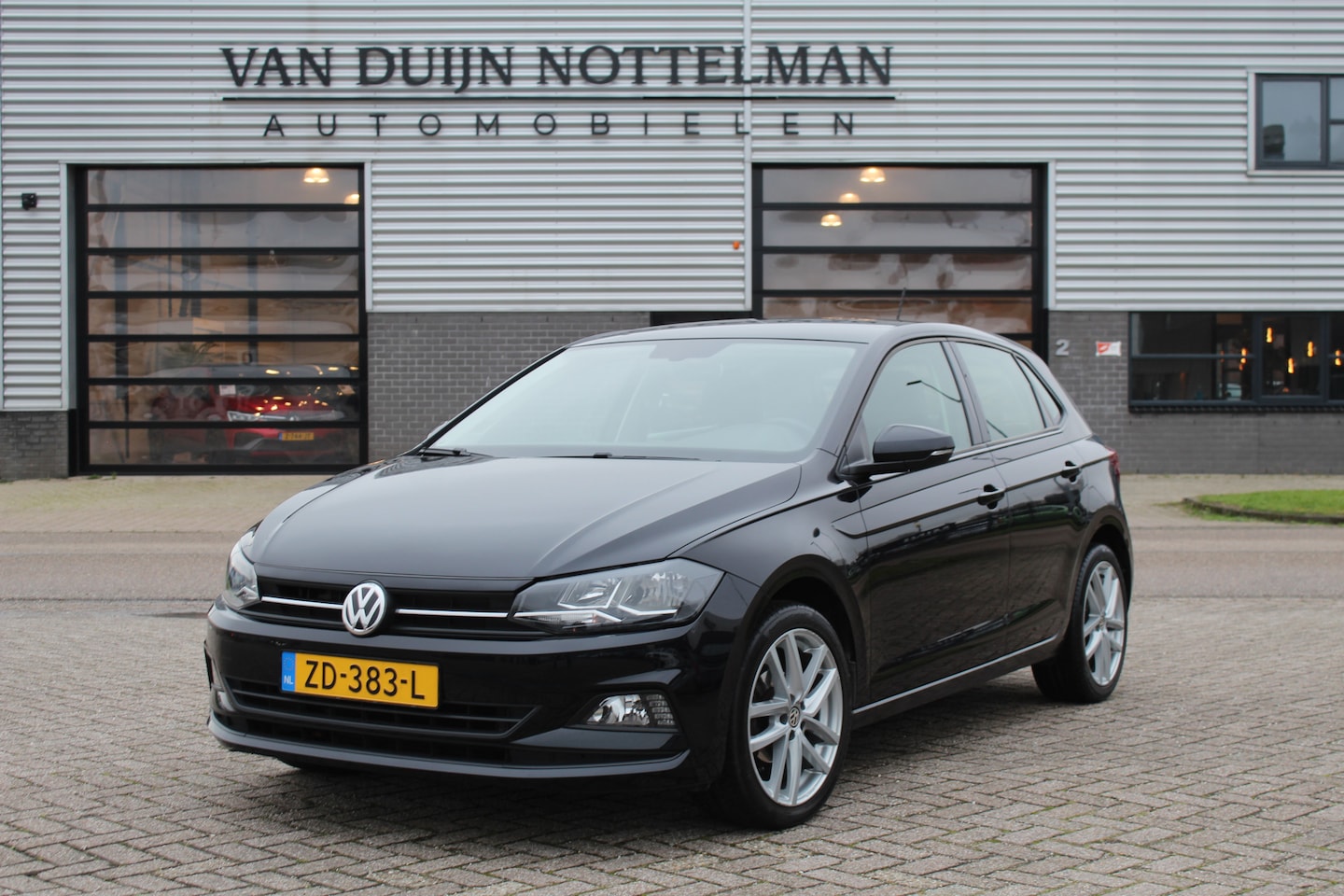 Volkswagen Polo - 1.0 TSI Comfortline / Carplay / Navigatie / N.A.P. - AutoWereld.nl