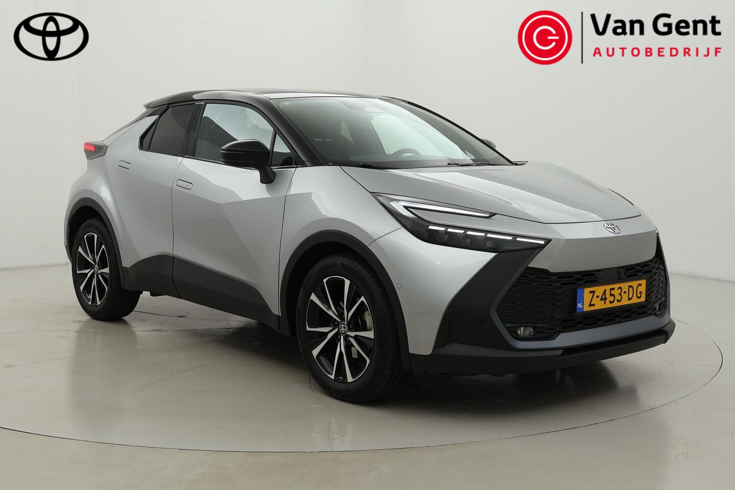 Toyota C-HR - 1.8 Hybrid 140 First Edition | Navigatie | 360 camera | Dodehoek detectie | Full LED | Ada - AutoWereld.nl