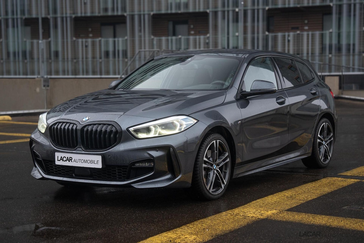 BMW 1-serie - 118d High Executive I M Sport - AutoWereld.nl