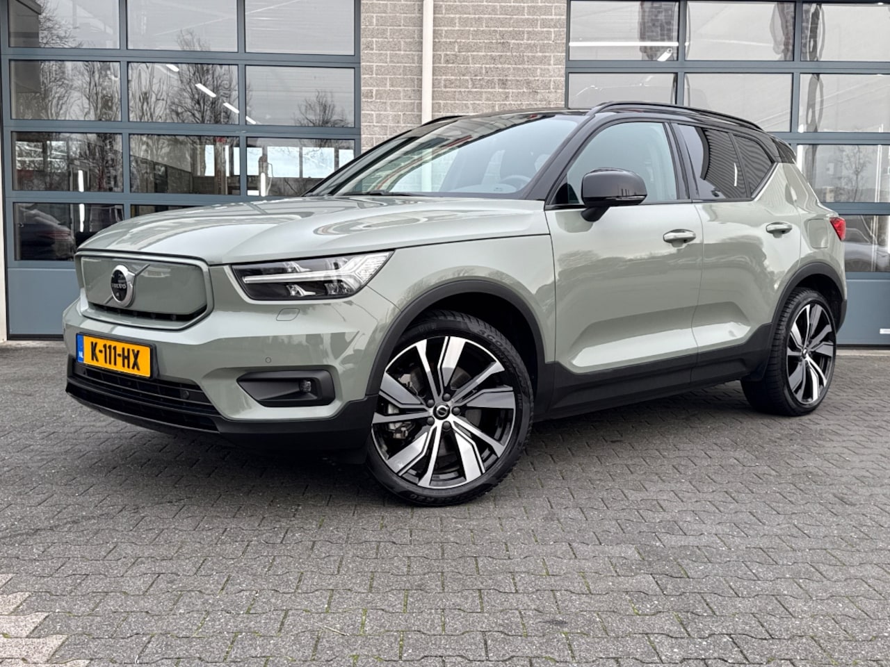 Volvo XC40 - Recharge P8 AWD R-Design 78 KWH | ELEK. TREKHAAK | 360 CAMERA | - AutoWereld.nl