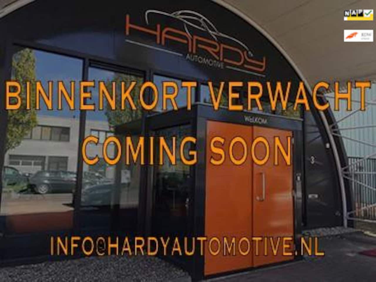 Toyota Corolla Touring Sports - 1.8 Hybrid Dynamic Digi Dash Apple Carplay 100% Dealer Onderhouden - AutoWereld.nl