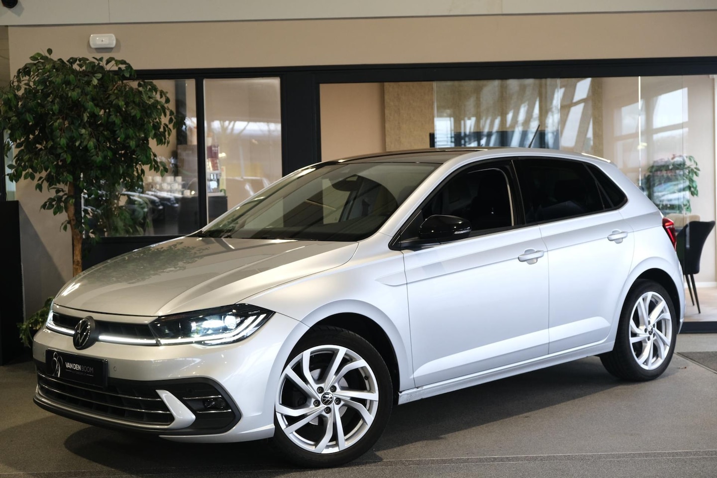 Volkswagen Polo - 1.0 TSI Style 95PK DSG Facelift IQ Led Roof Pack Camera Virtual Navi - AutoWereld.nl