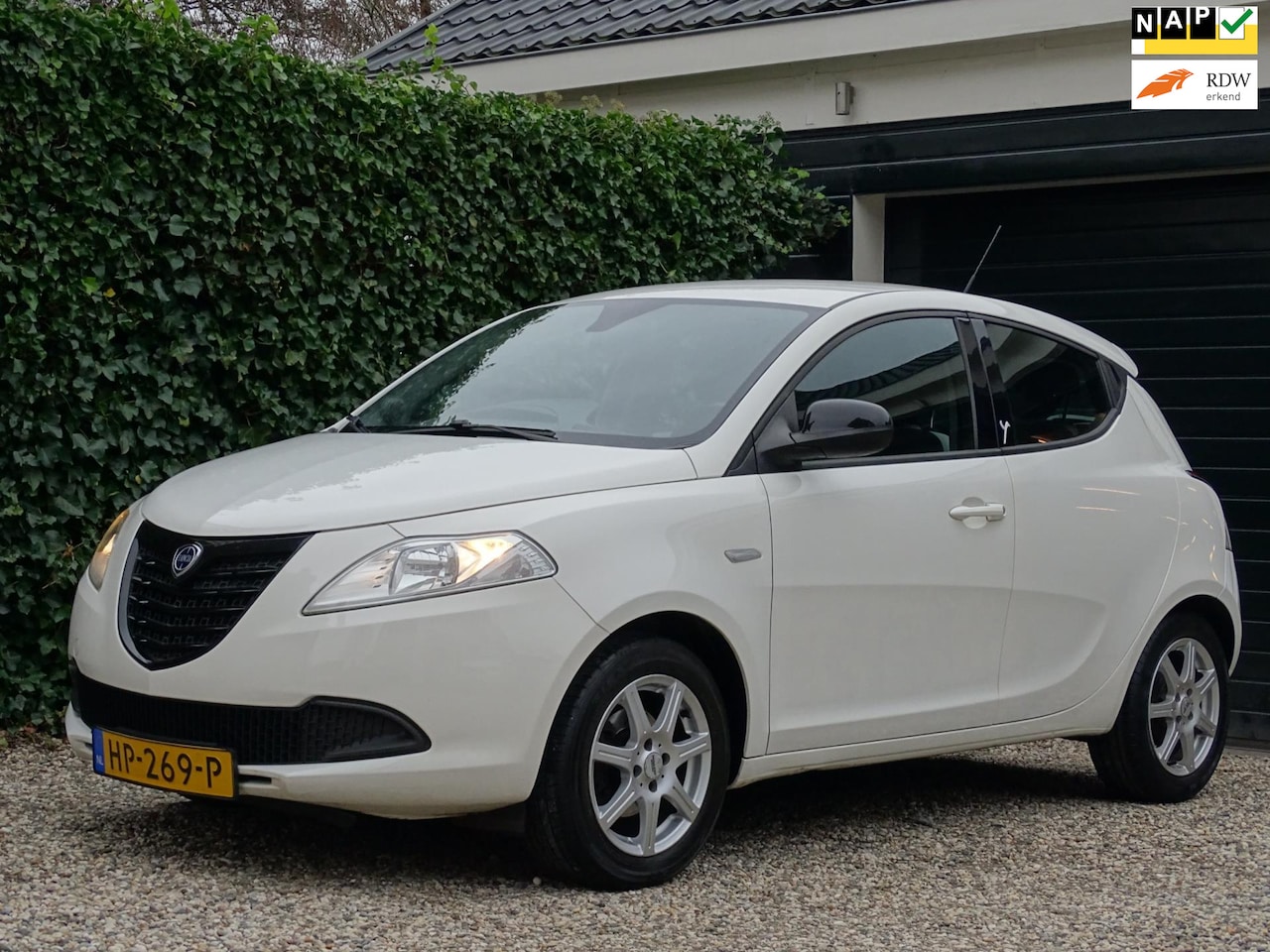 Lancia Y(psilon) - Ypsilon 0.9 TwinAir Elefantino Plus - AutoWereld.nl