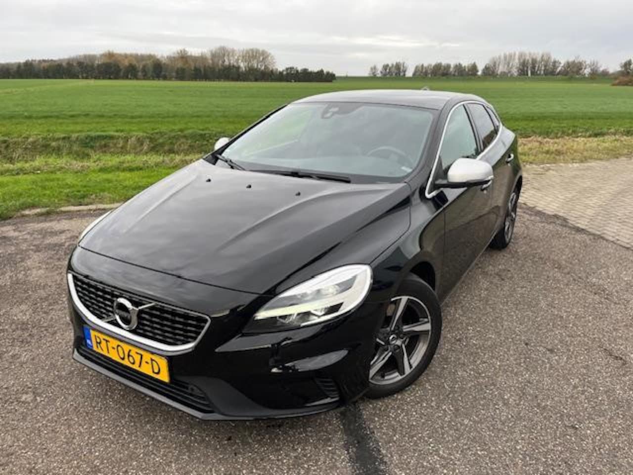 Volvo V40 - 2.0 D3 Business Sport 2.0 D3 Business Sport - AutoWereld.nl