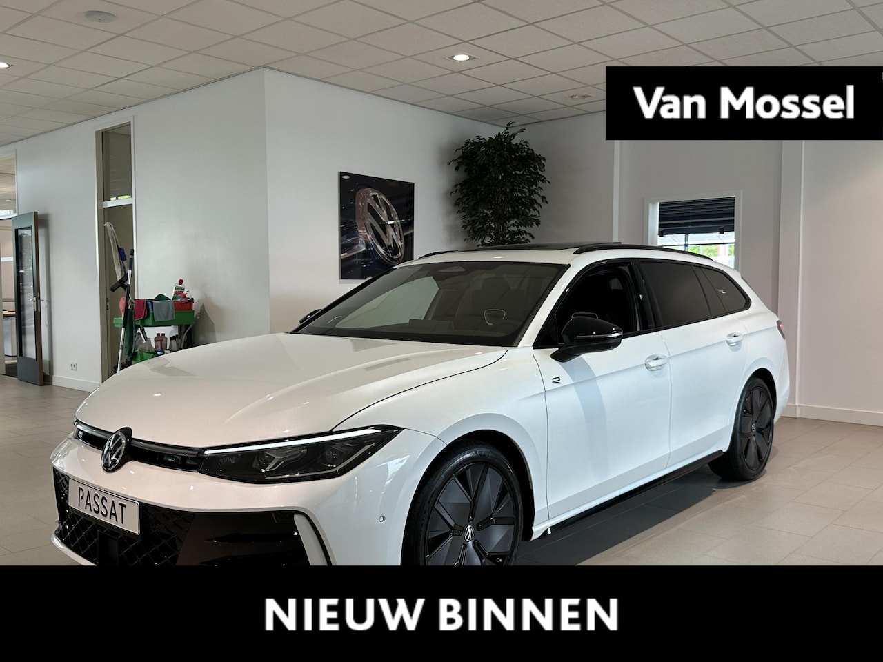 Volkswagen Passat Variant - 1.5 eTSI Business | Panoramisch schuif/kanteldak | Harmon Kardon geluidssysteem | Black st - AutoWereld.nl
