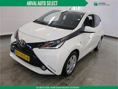 Toyota Aygo - 1.0 VVT-i 69pk Automaat x-play | Apple CarPlay / Android Auto | Airco | Achteruitrijcamera