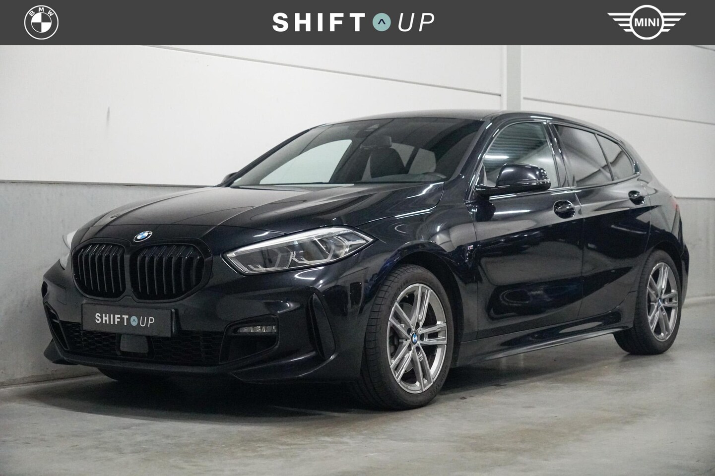 BMW 1-serie - 118i M-Sport | CarPlay | Stuurverwarming - AutoWereld.nl