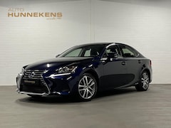 Lexus IS - 300h Hybrid Business Line Cruise control | Camera | Stoelverwarming | Climate control | Le