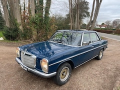 Mercedes-Benz 200-280 (W115) - 200 benzine