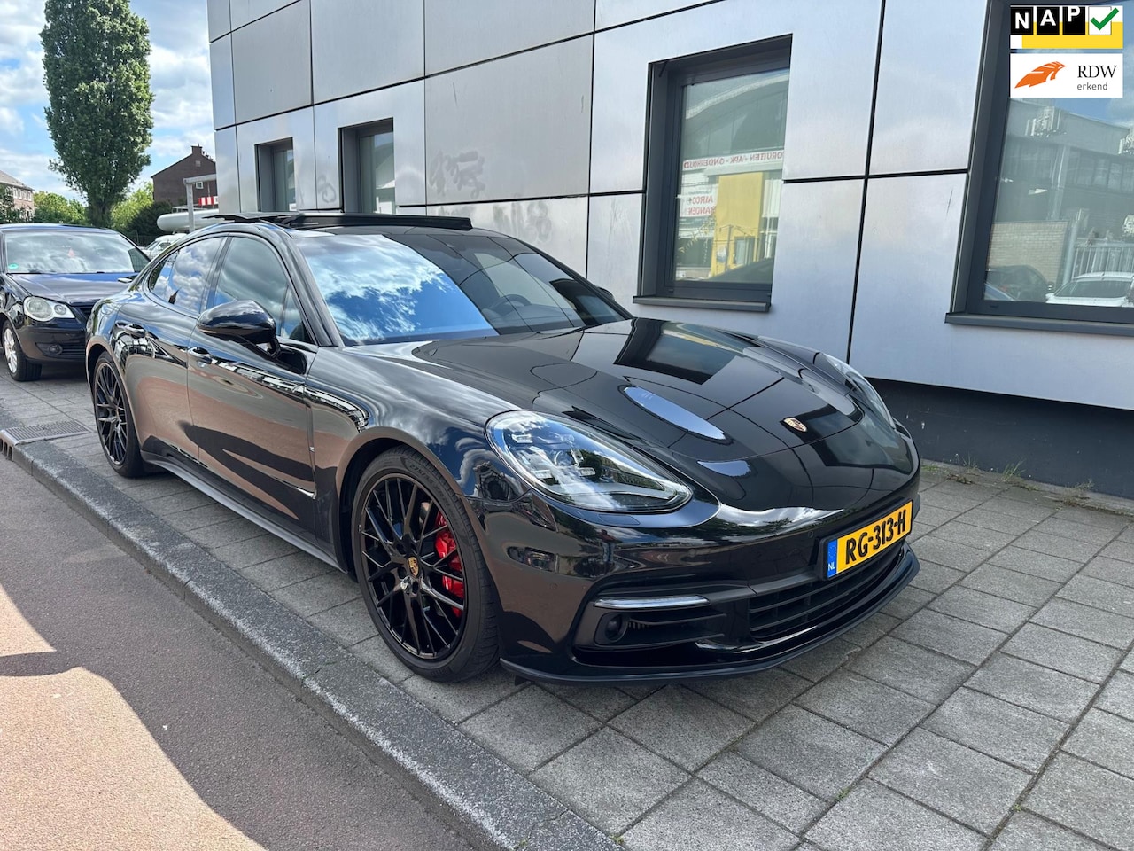Porsche Panamera - 2.9 4S /Pano/Matrix/BOSE/Carbon/Bose - AutoWereld.nl