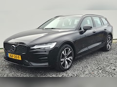 Volvo V60 - 2.0 B4 Plus Dark Leder pakket RG0R - 18” Wielen - Climate - Donkere hemel - Electrisch bed