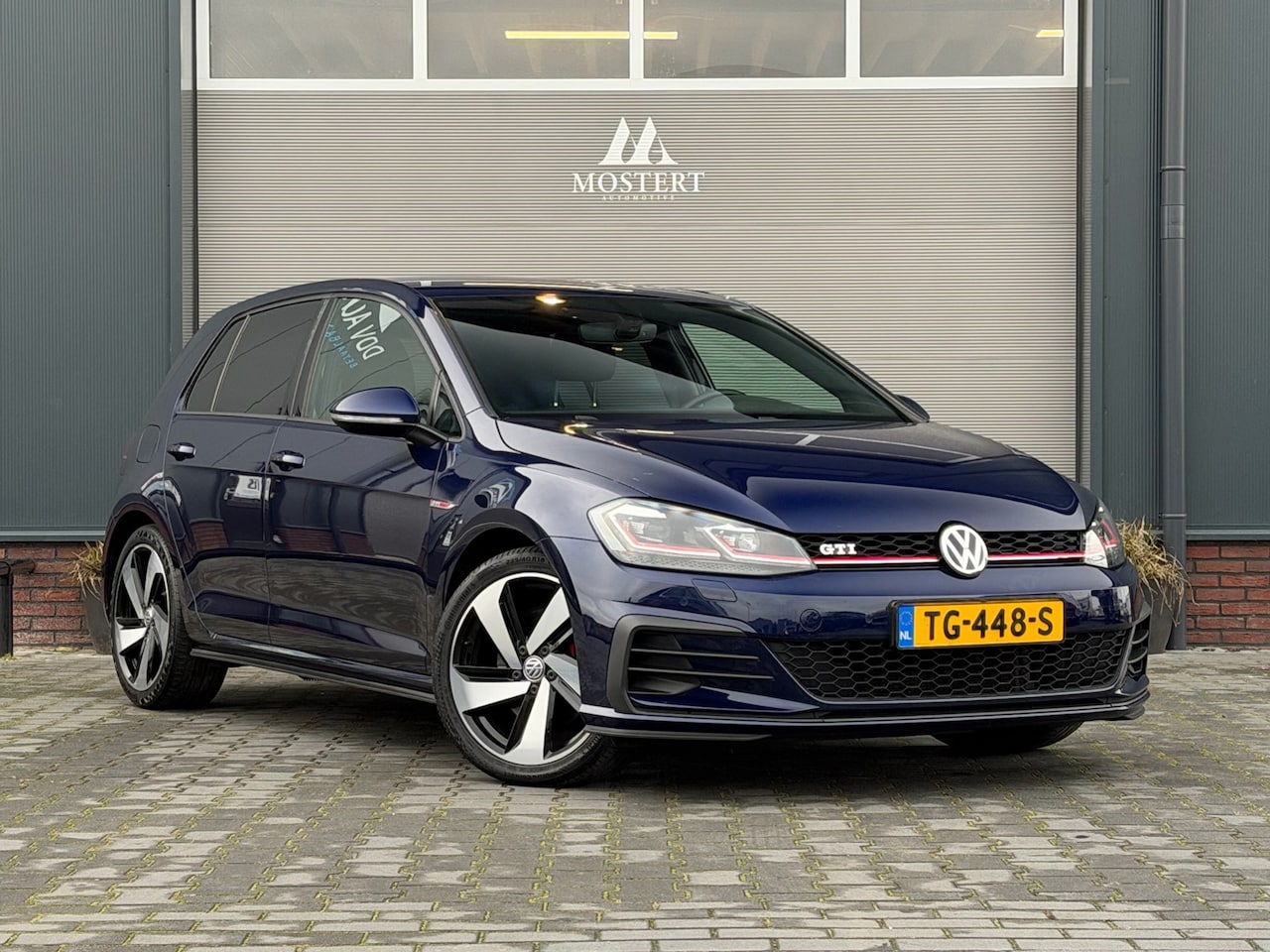 Volkswagen Golf - 2.0 TSI/230pk GTI|Dealer onderhouden|Stoelverw.|Adaptive cruise|Navi|Virtual-cockpit|PDC|1 - AutoWereld.nl