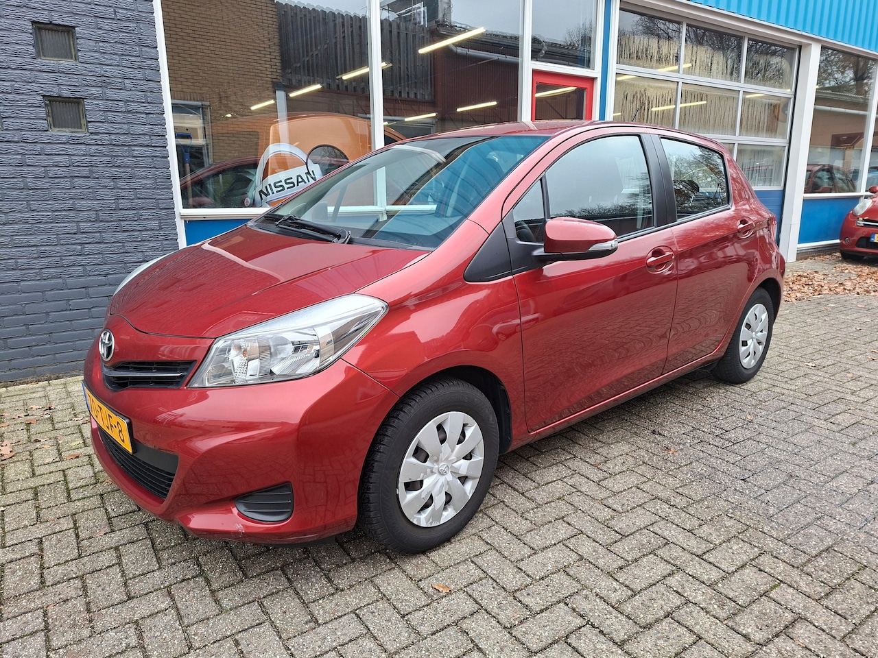 Toyota Yaris - 1.0 VVT-i Aspiration Trekhaak Camera Navigatie RIJKLAAR - AutoWereld.nl