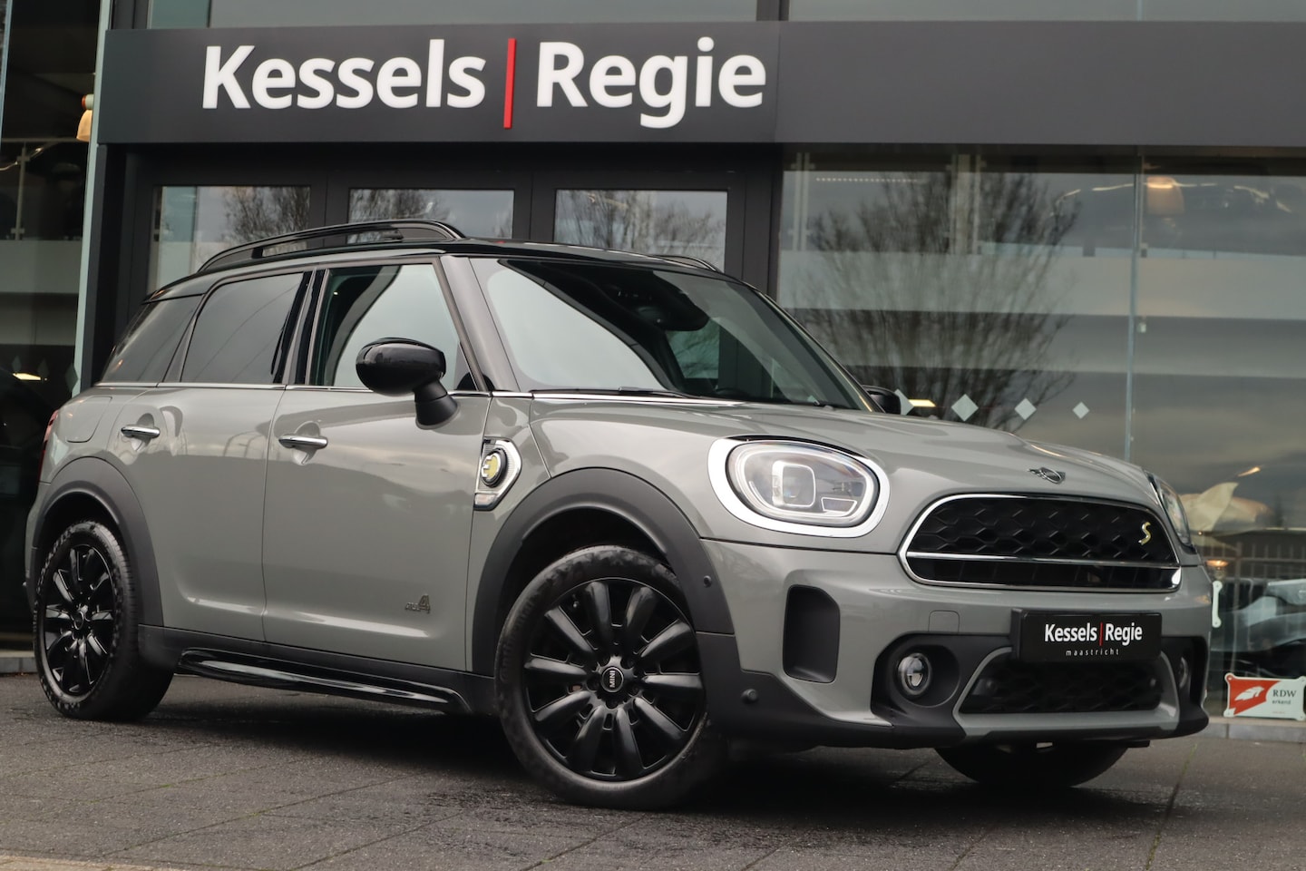 MINI Countryman - Mini 2.0 Cooper S E ALL4 Pano HuD ACC Camera CarPlay Stoelverwarming Ambient - AutoWereld.nl
