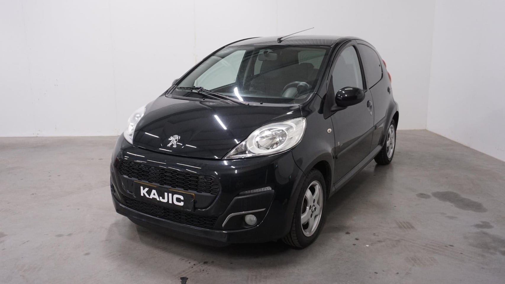 Peugeot 107 - 1.0 Black & Silver - AutoWereld.nl