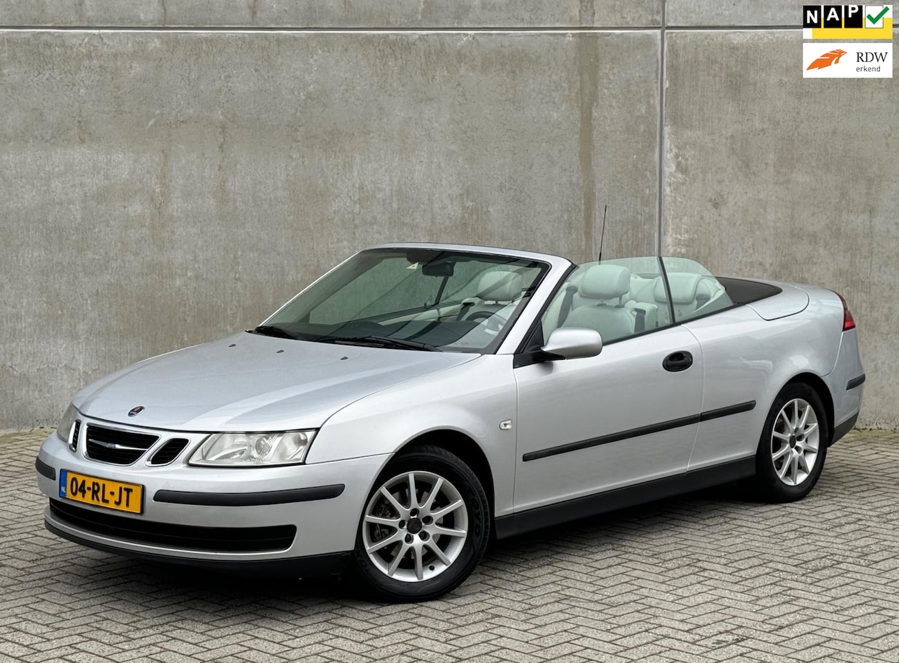 Saab 9-3 Cabrio - 1.8 T 110KW Cabrio AUT 2005 Grijs NWE APK|NAP - AutoWereld.nl