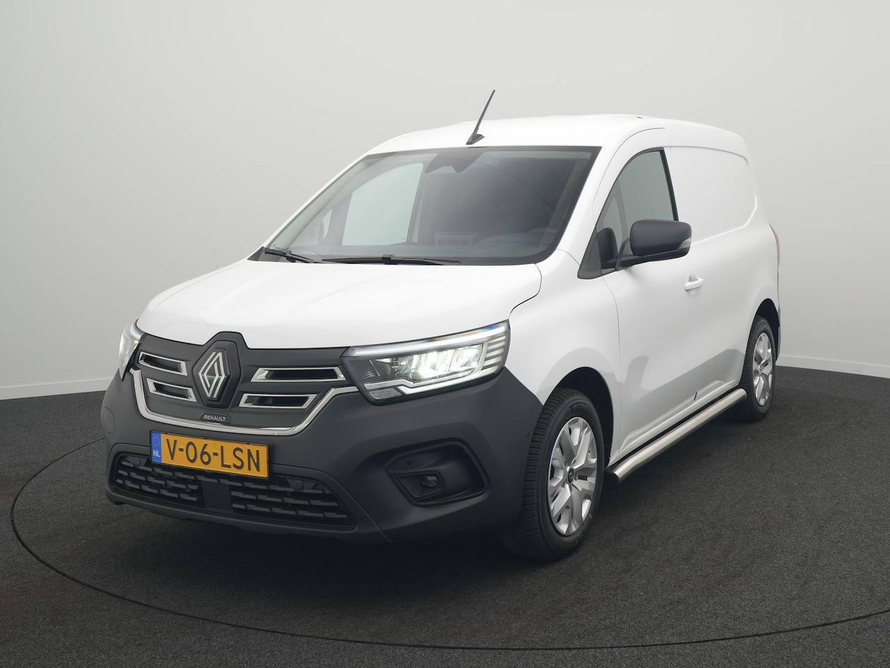 Renault Kangoo E-Tech - Advance L1 44 kWh - All Seasonbanden - Trekhaak - Achteruitrijcamera - Sidebars - Apple Ca - AutoWereld.nl
