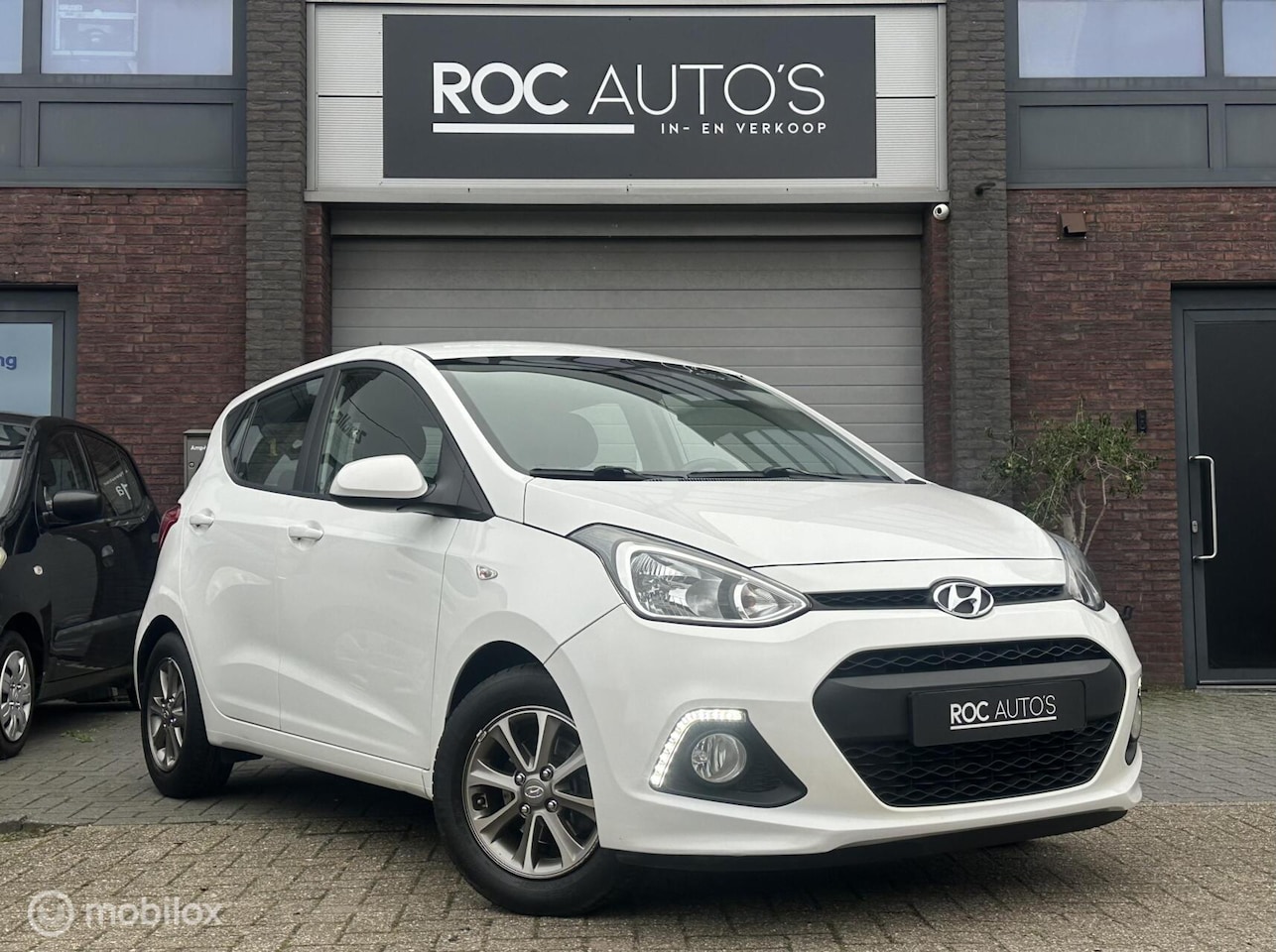 Hyundai i10 - 1.0i i-Motion Premium | Stoelverw. | Airco - AutoWereld.nl