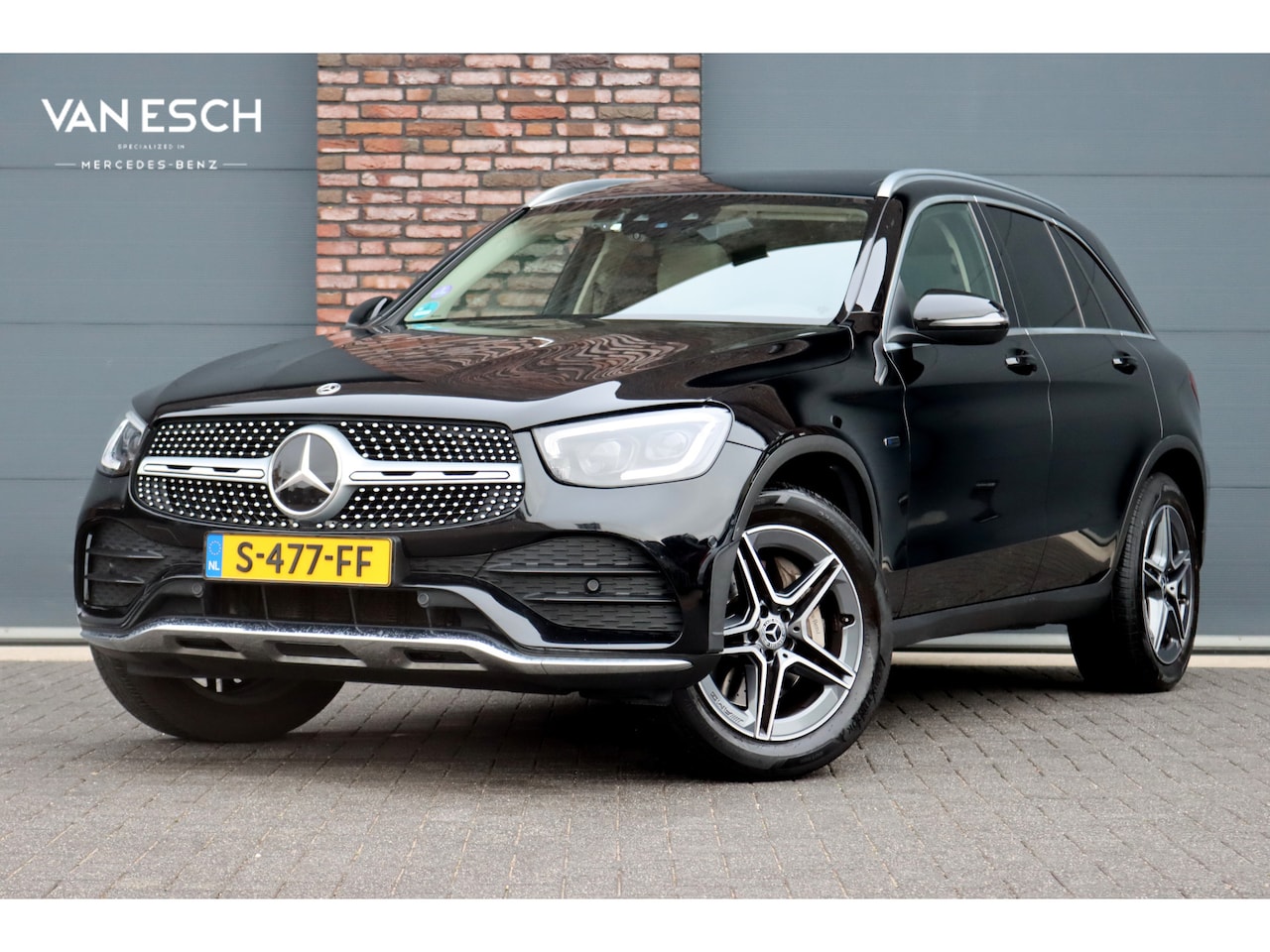 Mercedes-Benz GLC-klasse - 300e 4MATIC Premium Plus | Distronic+ | Panoramadak | Memory | Leder | Trekhaak | Camera | - AutoWereld.nl